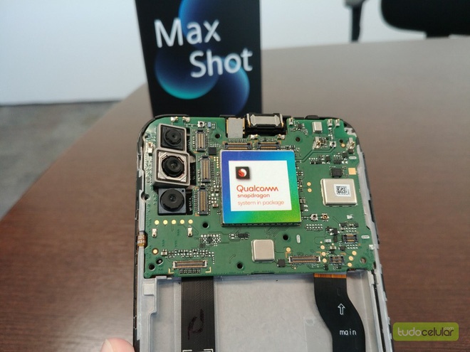 Smartphone đầu tiên với chip Snapdragon SiP vừa được ra mắt, vậy Snapdragon SiP là cái gì? - Ảnh 1.